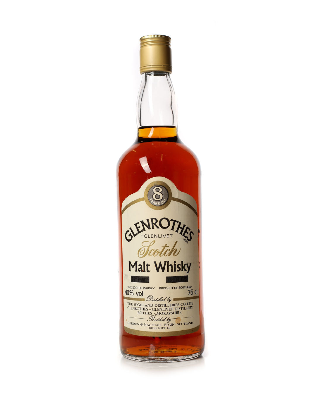 格伦路西斯 8 岁